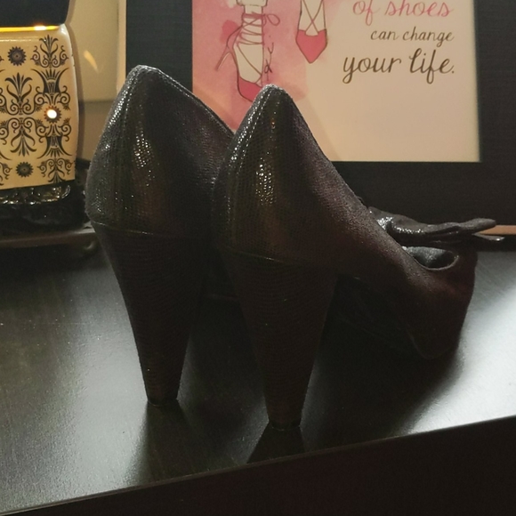 Christian Siriano heels with bow - Picture 2 of 2